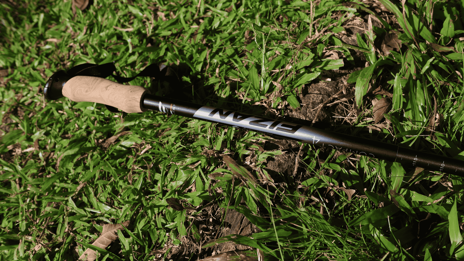 Compact 4 Grey_outdoor_1